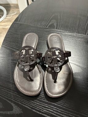 Tory Burch Croc-Embossed Logo Thong Sandals in Dark Brown